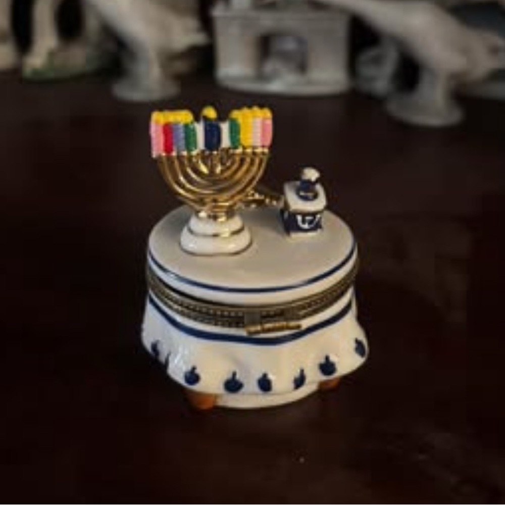 Jacob Rosenthal Judaica Collection Hanukkah Trinket Box